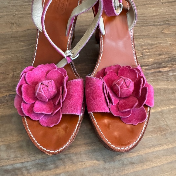 Coach Ashlyn Fushia Suede Leather Wedged Flower Sandals Size 8 Italy - Picture 8 of 12